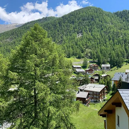 Eva サービスド アパート *