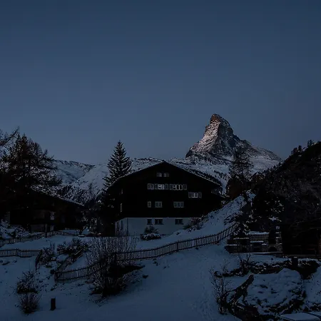 アパート Eva サービスド *