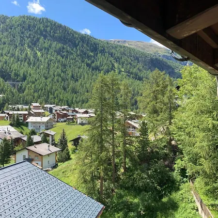 Eva Serviced Apartamento